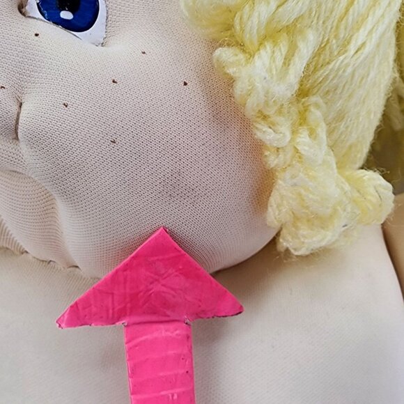 Vintage The Little People Soft Sculptures Xavier Roberts Girl Doll Blonde 1978 - Picture 6 of 13